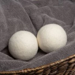 6-Piece Wool Dryer Ball Set 17 6-Piece Wool Dryer Ball Set -Household Items Shop 6 piece wool dryer ball set 7