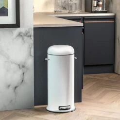 White Round Retro Pedal Bin, 30l 9 White Round Retro Pedal Bin, 30l -Household Items Shop white round retro pedal bin 30l 3